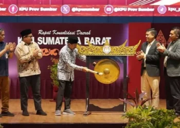 KPU Sumbar Gelar Rapat Konsolidasi Evaluasi Pemilihan Serentak 2024 di Auditorium UNP