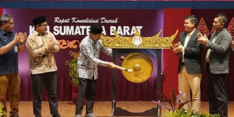 KPU Sumbar Gelar Rapat Konsolidasi Evaluasi Pemilihan Serentak 2024 di Auditorium UNP